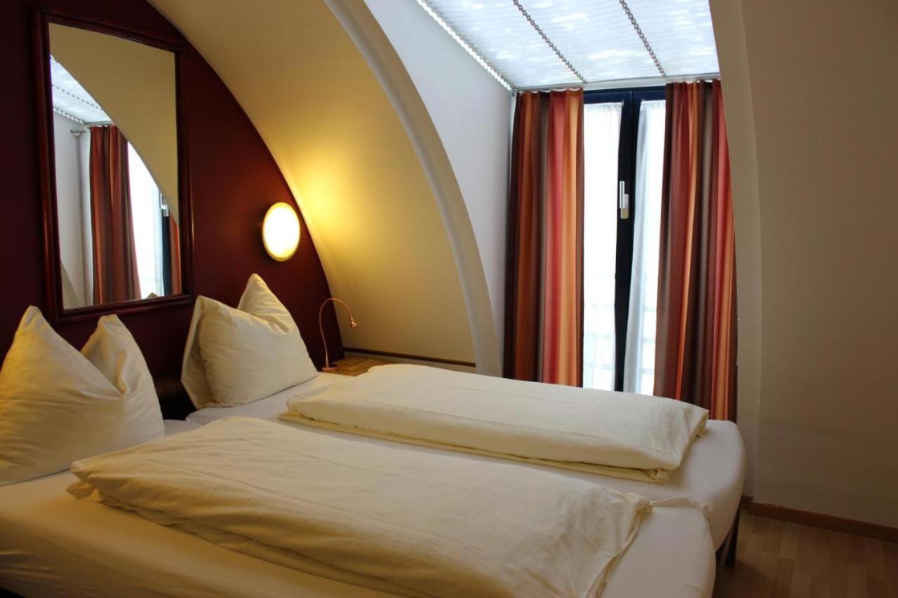 Affordable Rooms In Heart Of Luzern Exteriör bild